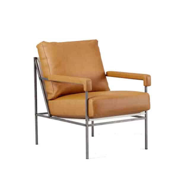 Seventy med metallramme og skinnputer i Challenger Brandy fra Ihreborn