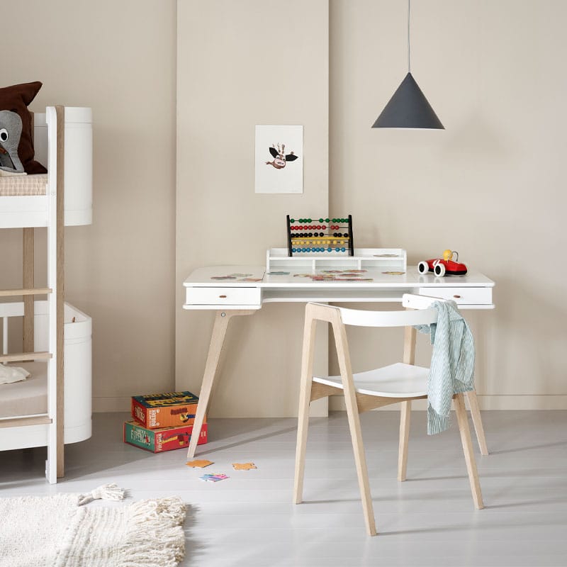 Wood skrivebordsstol til barn i hvit og eik fra oliver furniture