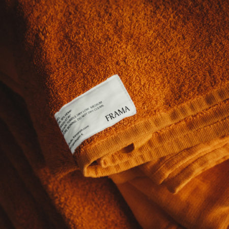 Heavy towel fra FRAMA - Orange, håndkle