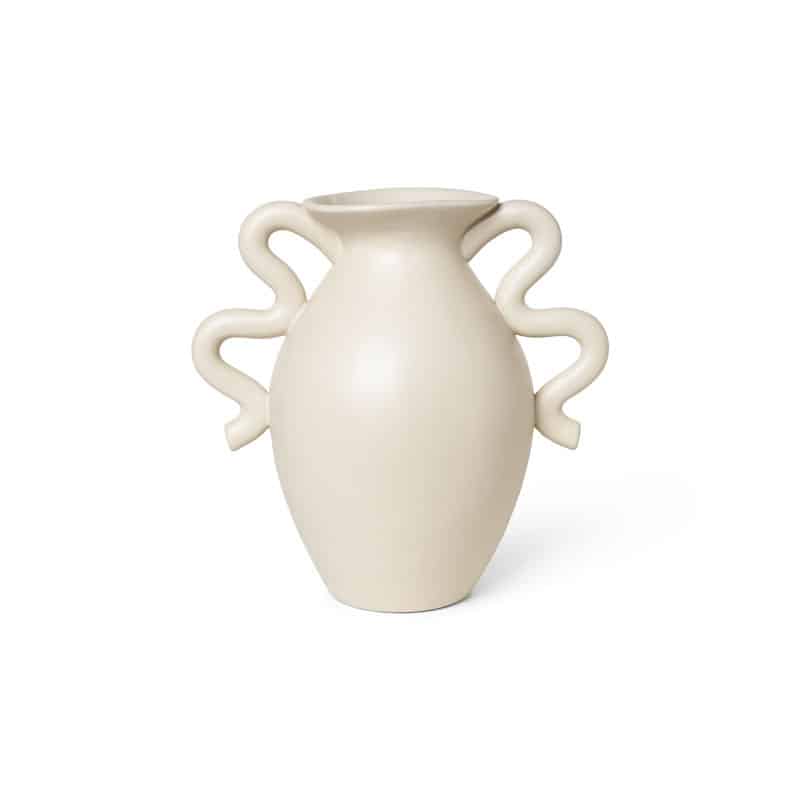 skulpturell vase I keramikk i fargen cream fra ferm living