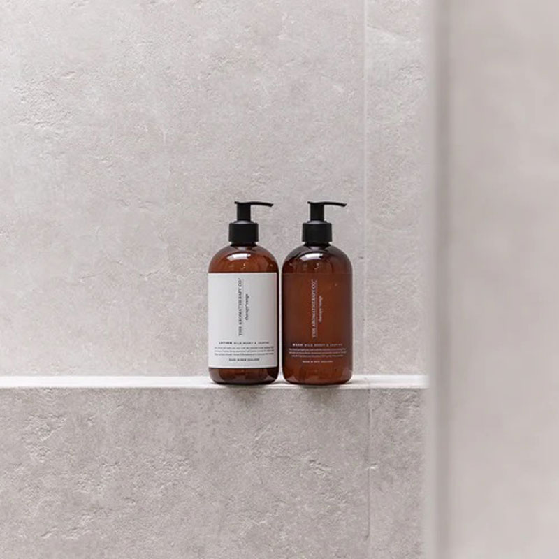 såpe og krem i peony og petitgrain fra the aromatherapy