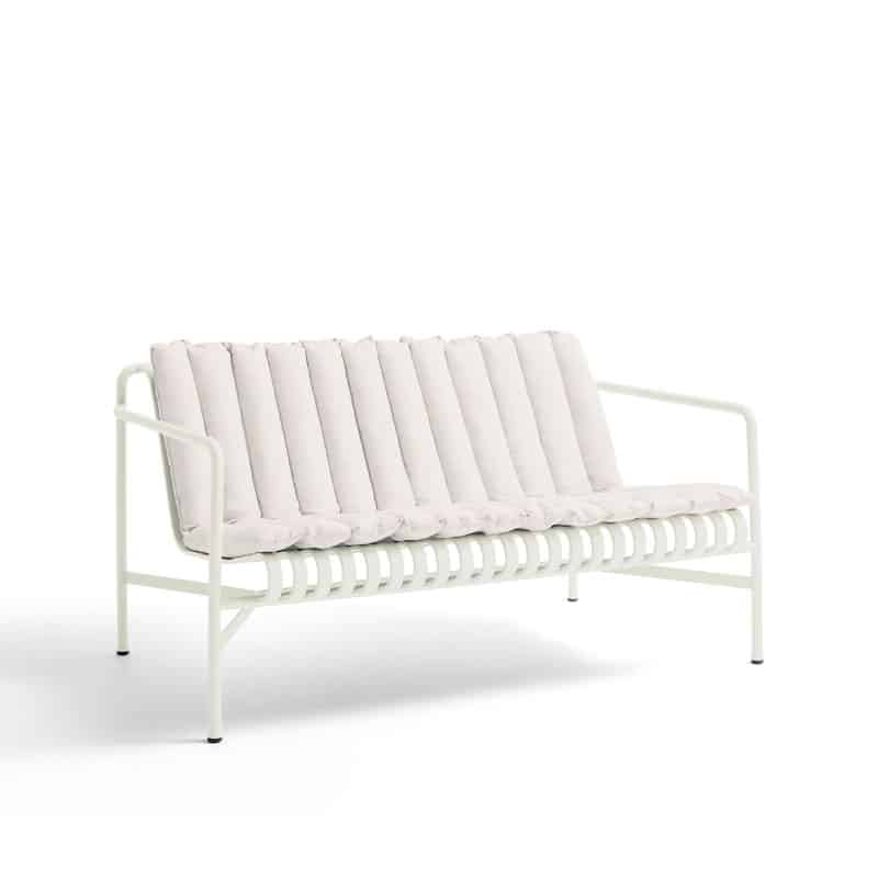 Palissade_Lounge_sofa_cream_white_soft_quilted_cushion_produktbilde_fra_hay