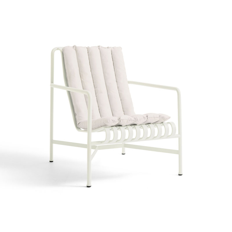 Palissade_lounge_chair_high_soft_quilted_cushion_cream_white_produktbilde_fra_HAY