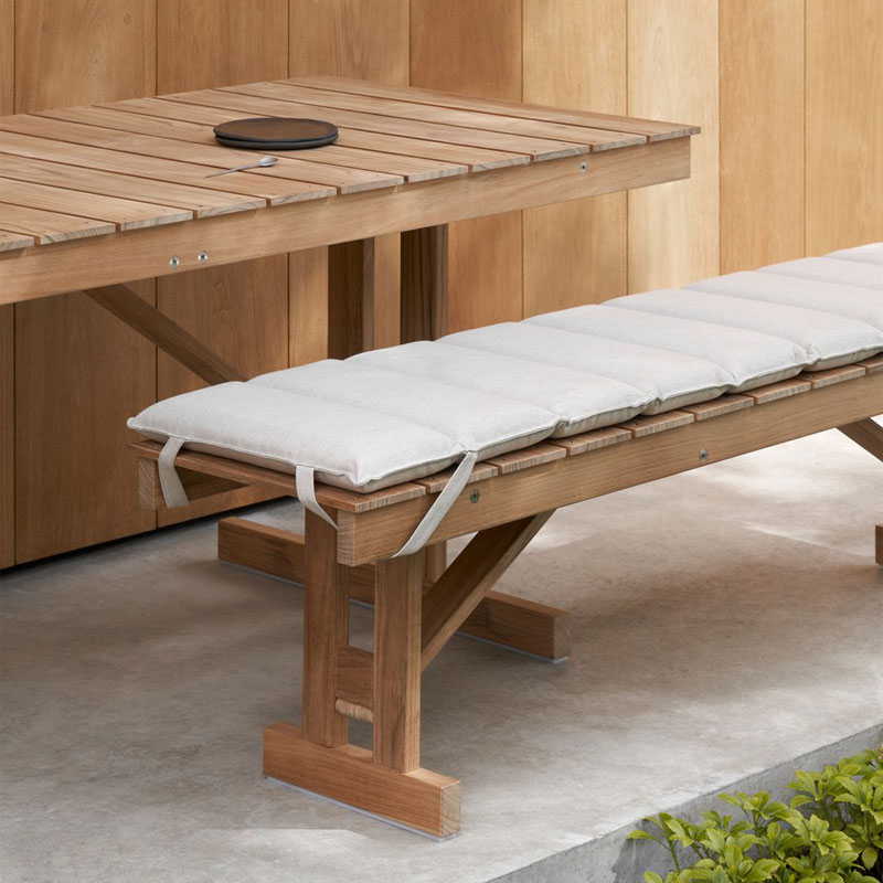 BM1871 utebenk i teak fra Carl Hansen og Søn