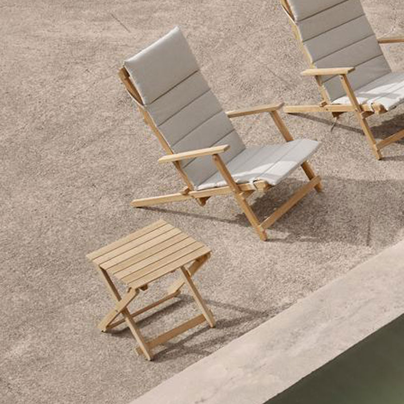 bm5868 sidebord i teak fra carl hansen