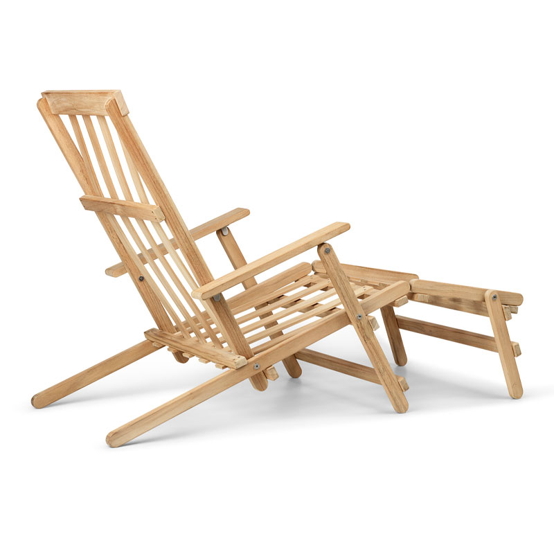 dekkstol i teak med lysegrå pute fra Carl Hansen