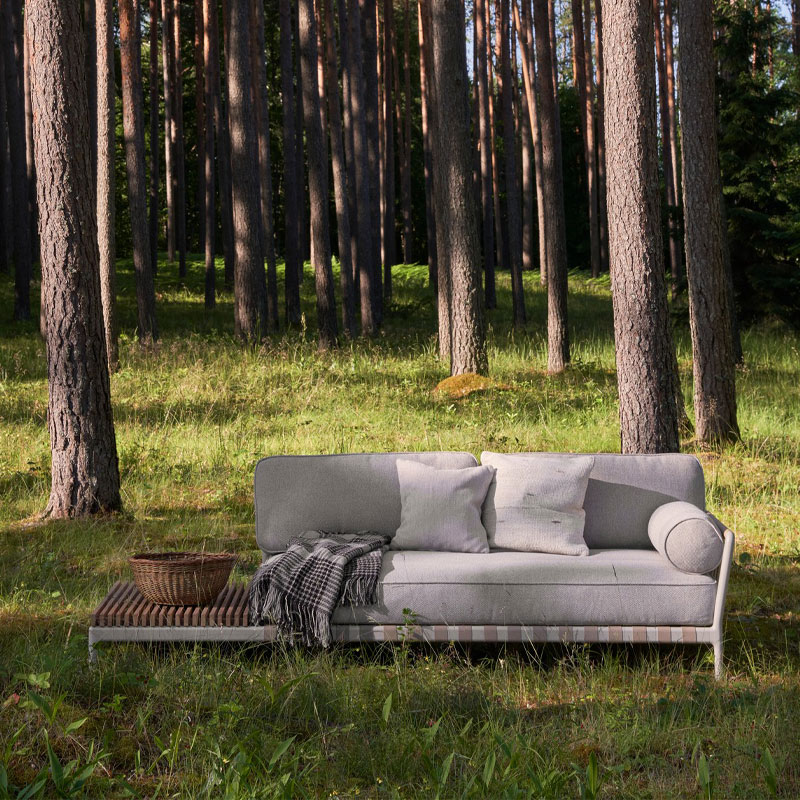 vipp 720 open-air utesofa med sidebord i teak