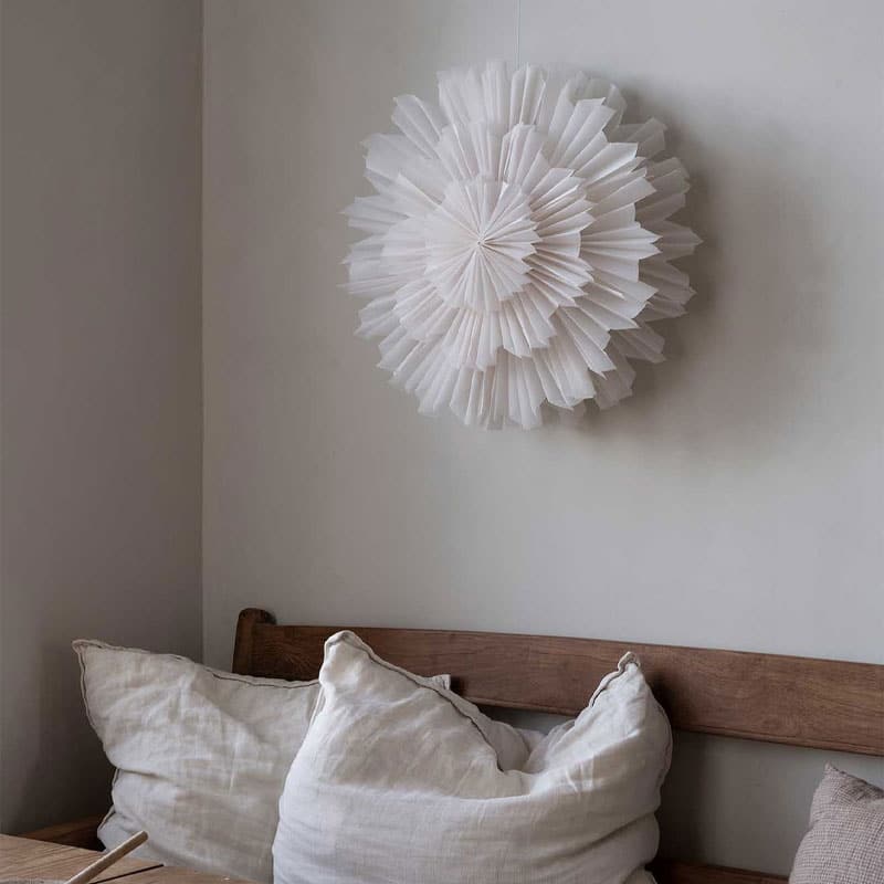 Hvit adventsstjerne som heter snøblomma fra Watt og veke