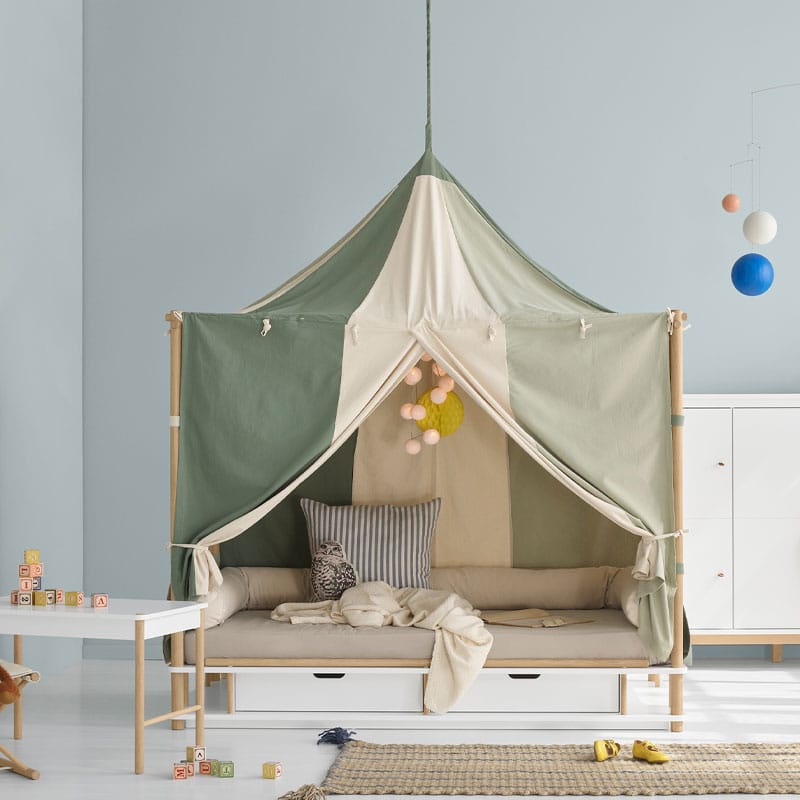 Oliver furniture camp himmelseng I eik og hvit mdf