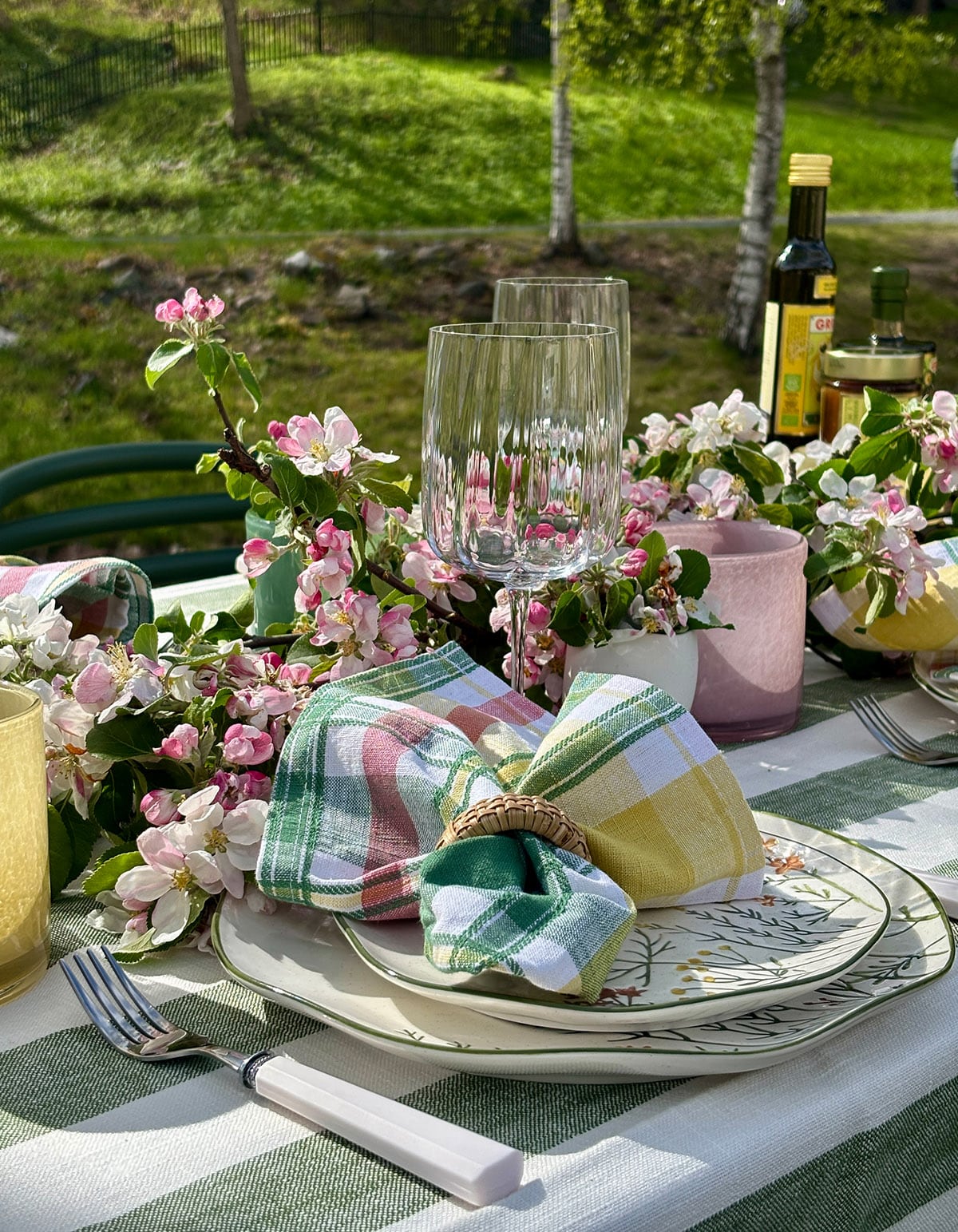 sommerbord-fargerikt-kjøkkenverket-verket interiør-2