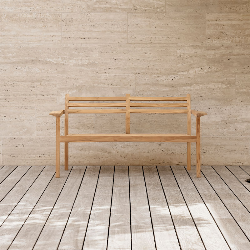2-seter utebenk i teak fra carl hansen