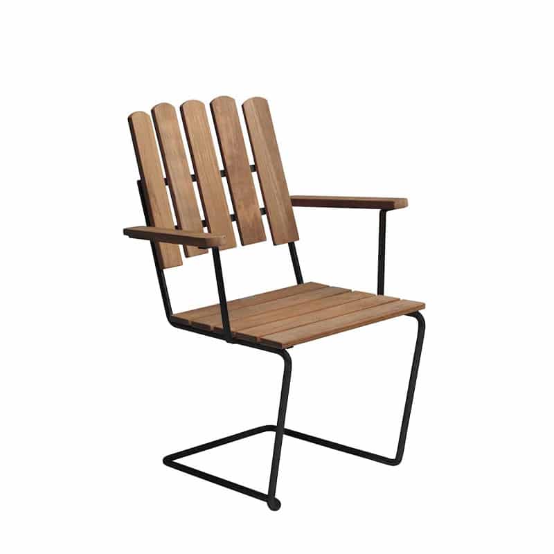 a2 utestol fra grythyttan i ubehandlet teak med sort ramme