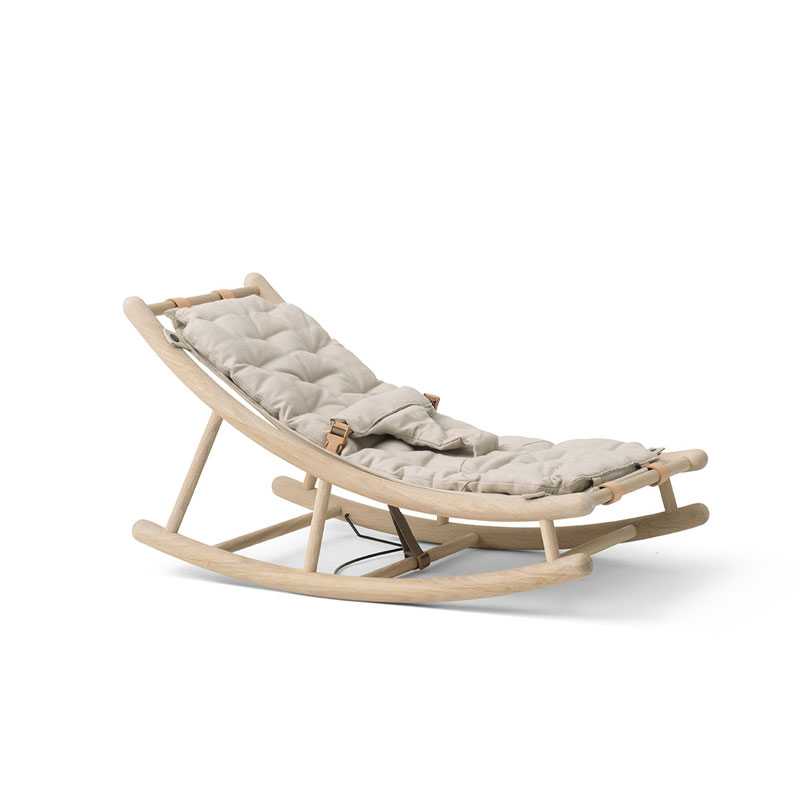 wood vippestol I eik med pute i naturlig fra oliver furniture