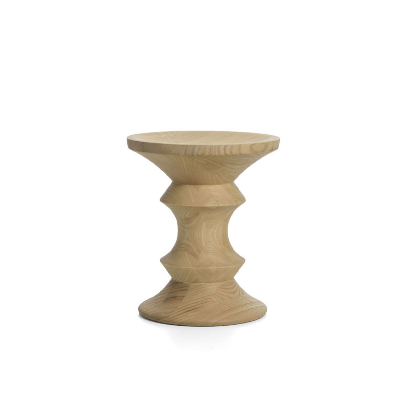 Stools_Modell_C_Chestnut_Produktbilde_fra-Vitra