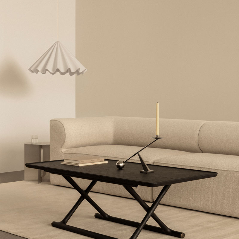 Dancing tekstillampe med bølger i hvitt fra Audo