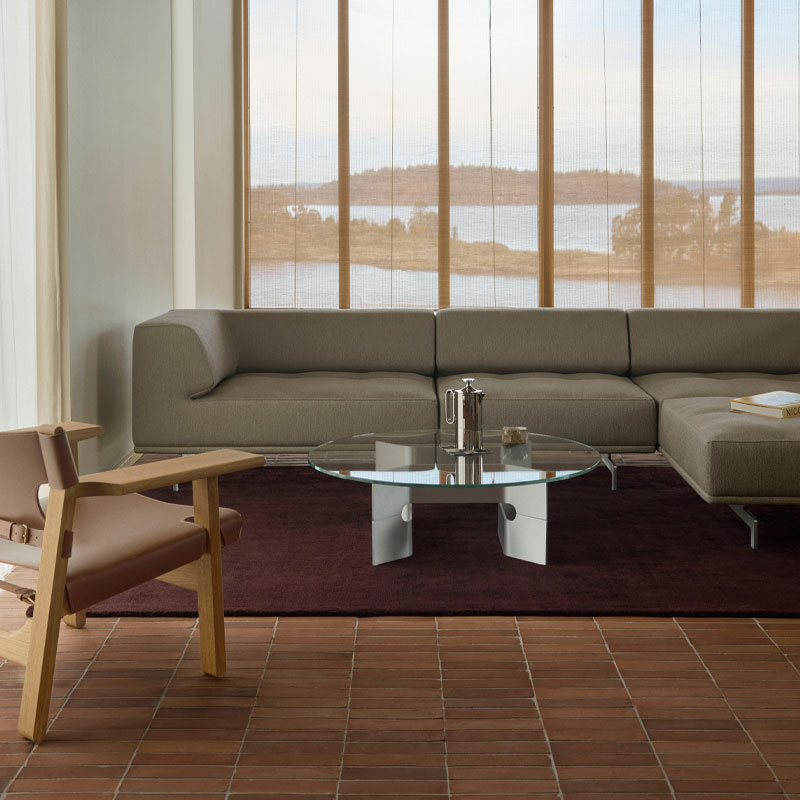 jg sofabord i aluminum med glassplate fra ferdericia