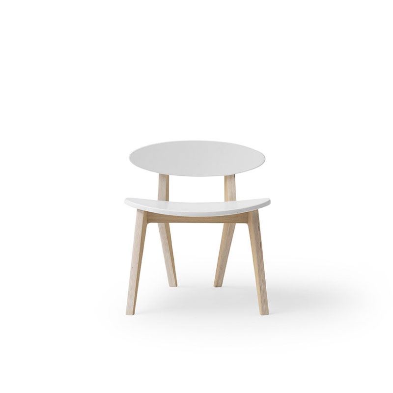 Wood PingPong stol i hvitlakkert med og eikefiner fra oliver furniture