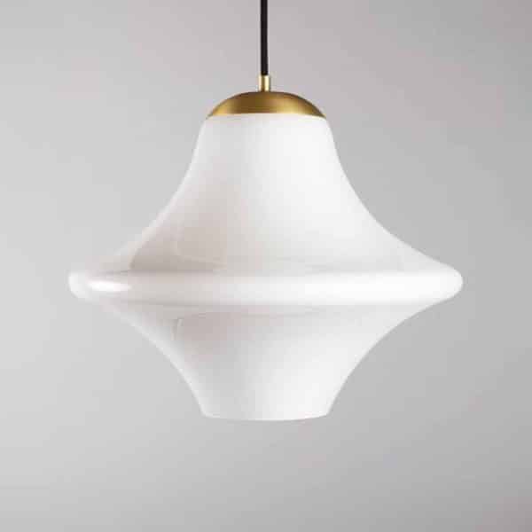Form D Taklampe i opal hvitt glass med messing oppheng fra house og Holmedal