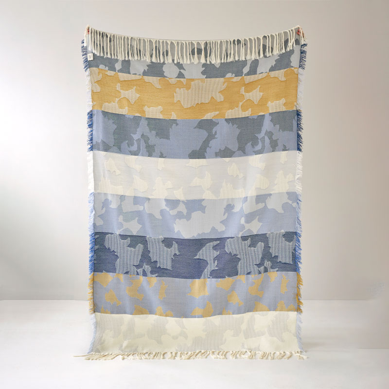 Heritage_Throw_blue_miljøbilde_Plesner_Patterns