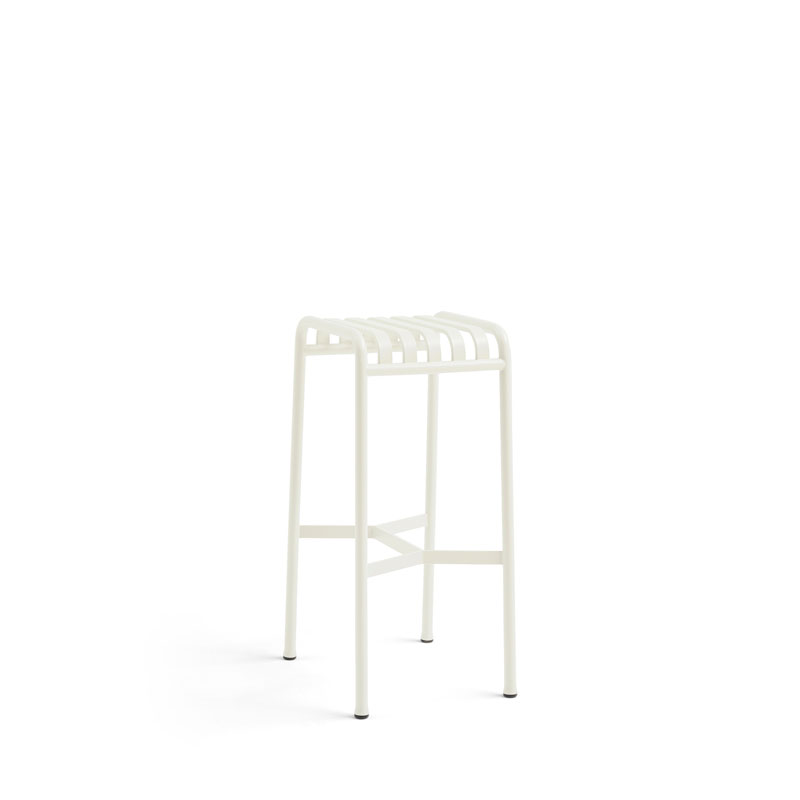 Palissade_bar_stool_cream_white_produktbilde_fra_HAY