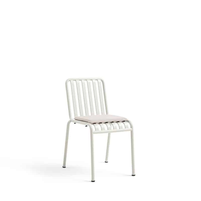 Palissade_chair_cream_white_seat_cushion_produktbilde_fra_HAY