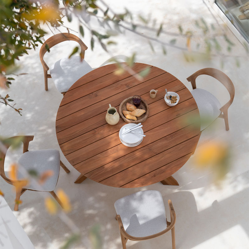 circle spisebord 136 i teak fra ethnicraft