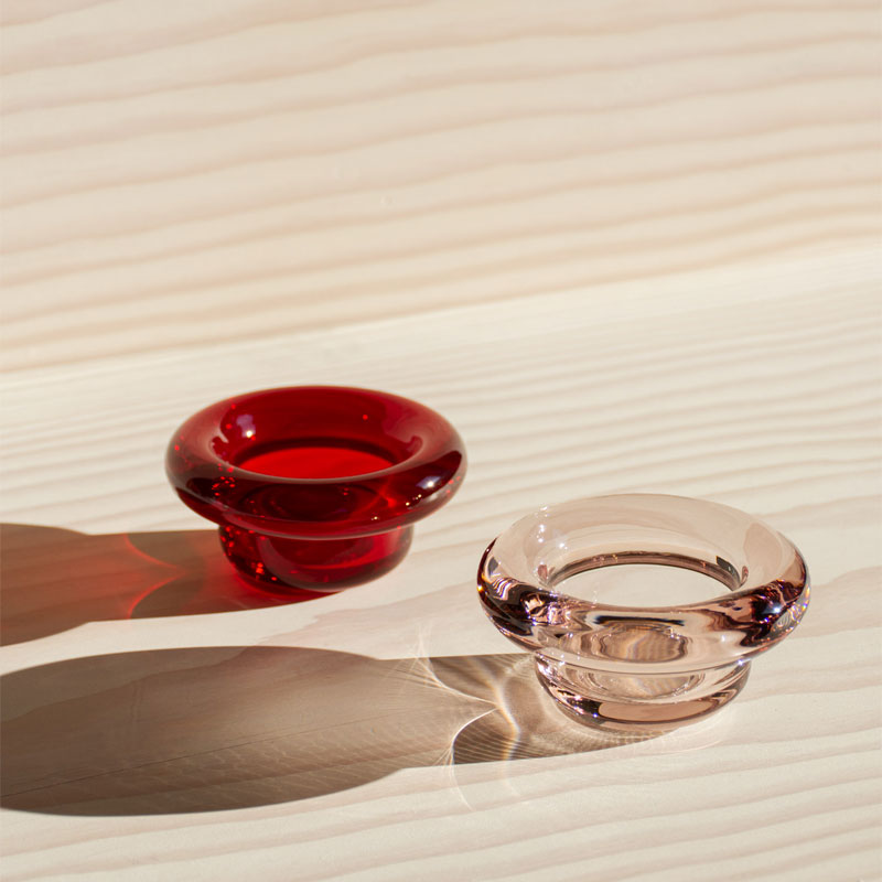 Sirkel telysholder i mid winter red og midrose pink fra nedre foss