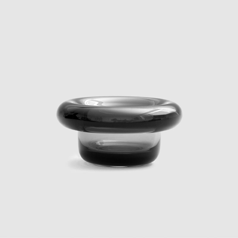 Sirkel telysholder i Smoke gray fra nedre foss