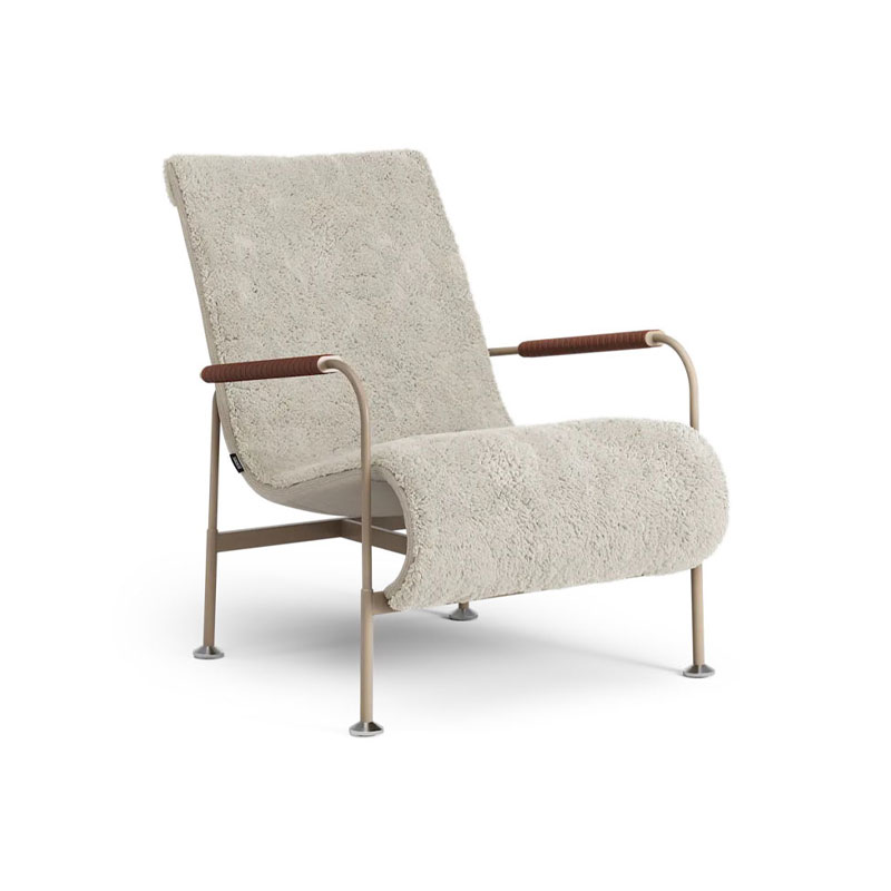 Serpine lenestol med ramme i nutmeg, Moonlight saueskinn og cognac skinn