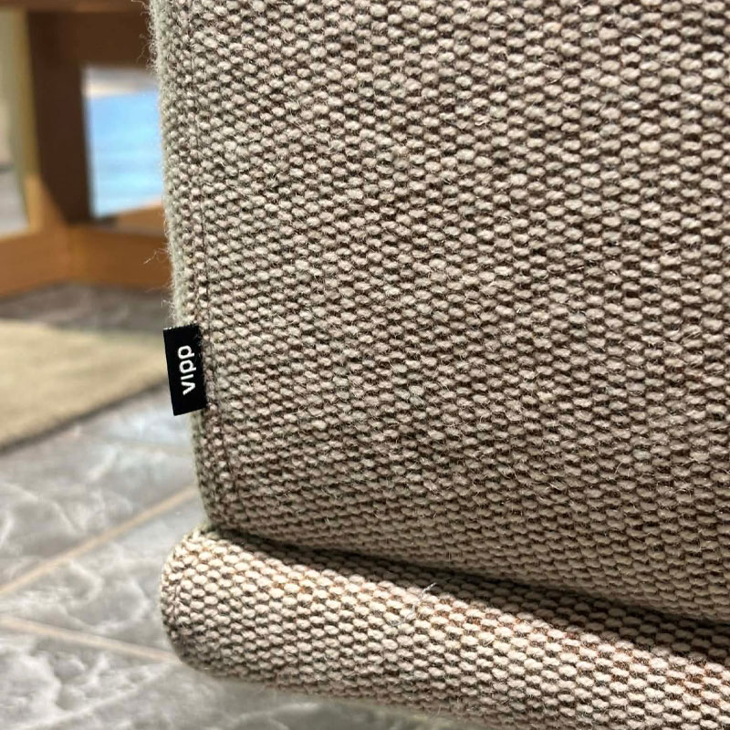 loft sofa selges fra utstillingen