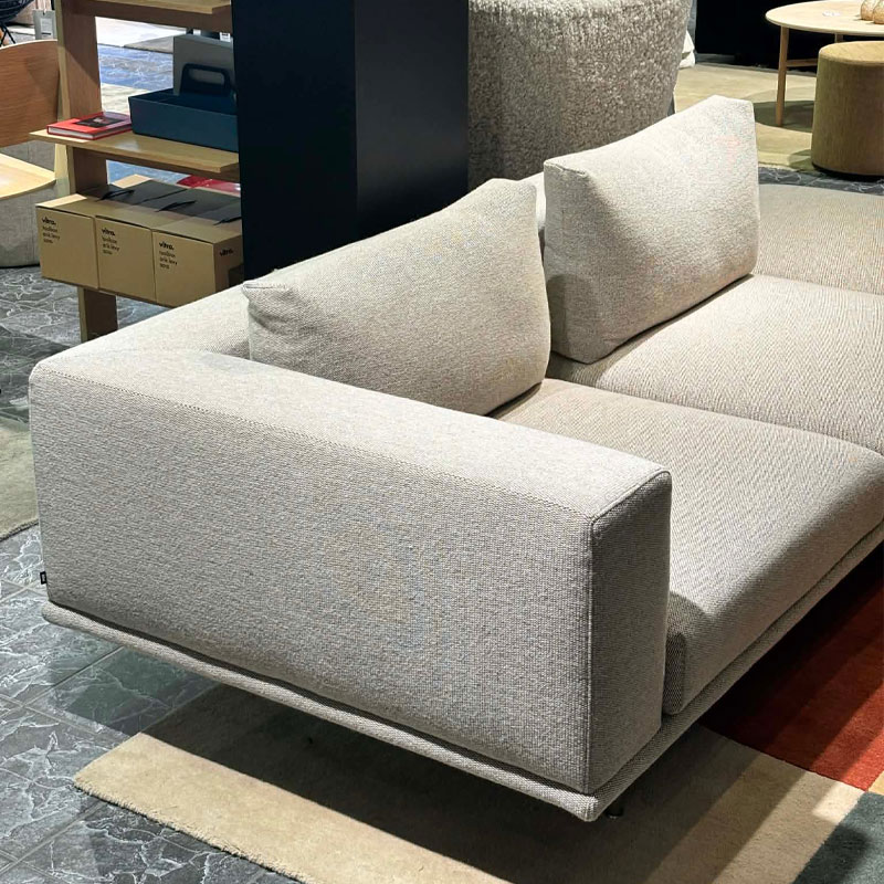loft sofa selges fra utstillingen