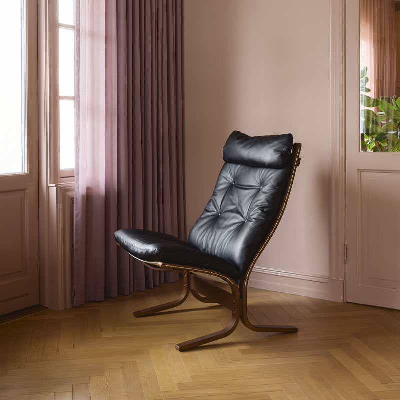 Siesta_Classic_høy_sort_norsk_primiumskinn_miljøbilde_01