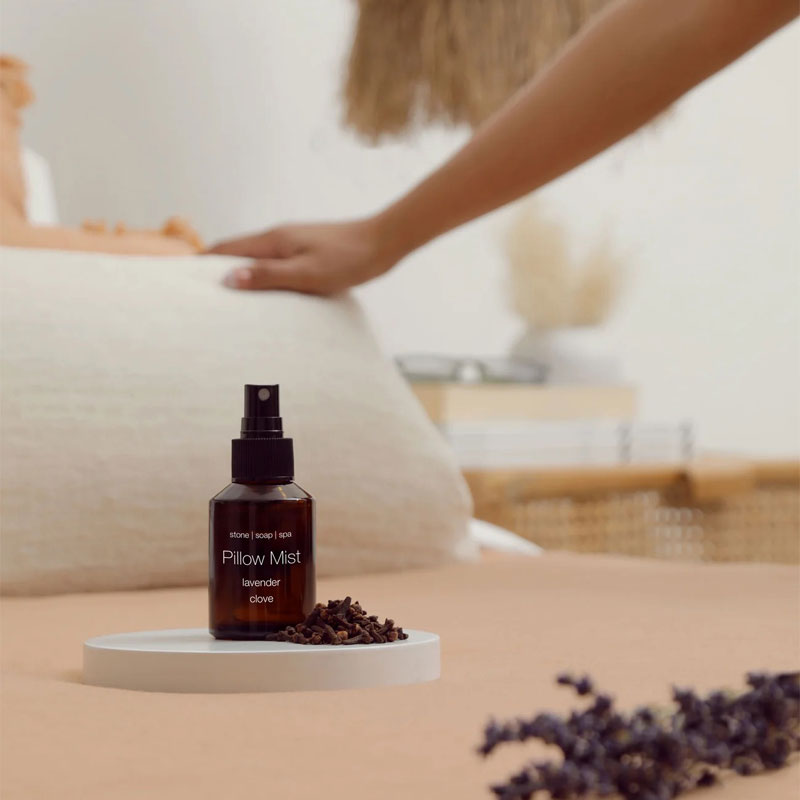 putespray i duften lavendel og nellik fra stone soap spa