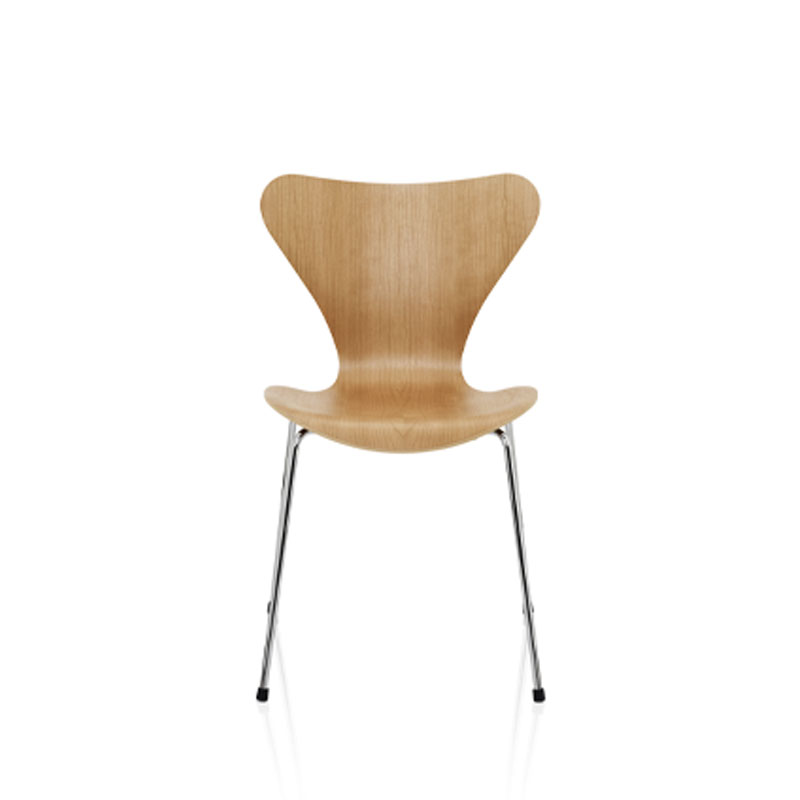 3107_Series_7_finer_kirsebær_krom_base_produktbilde_fra_fritz_hansen