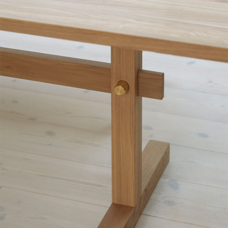 Gaspard 240 cm spisebord i lys eik fra Eberhart