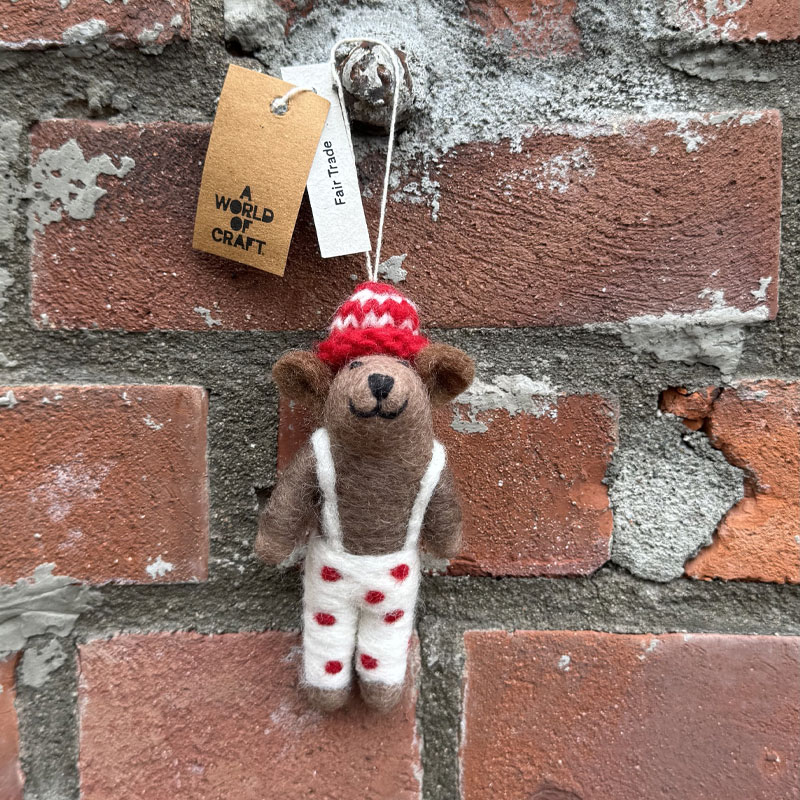 Juleornament_bear_dottet_pants_a_world_of_craft