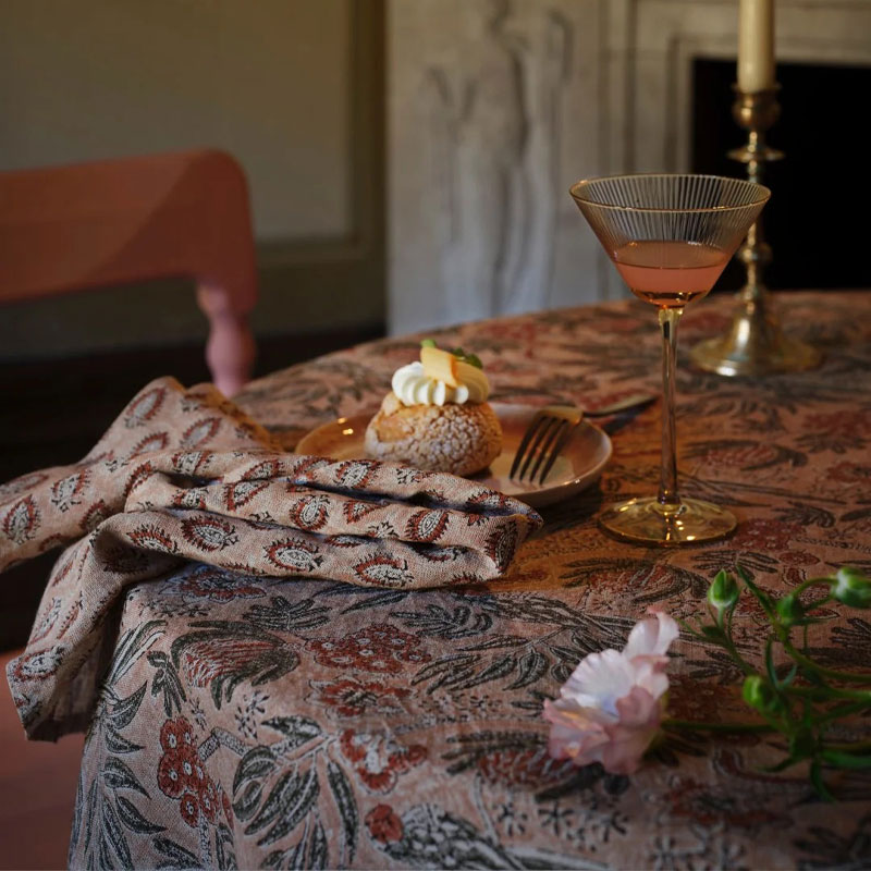 Spisebrikke_jaipur_old_rose_miljøbilde_fra_chamois